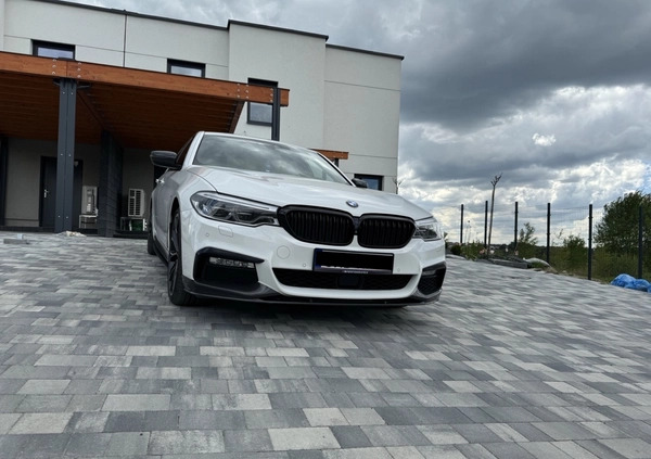 BMW Seria 5 cena 169900 przebieg: 166700, rok produkcji 2017 z Rybnik małe 704